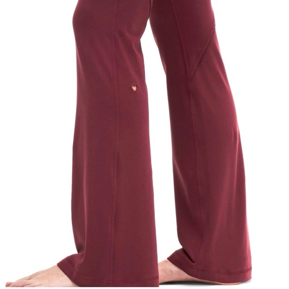 Groove HR No Line Heart Detail